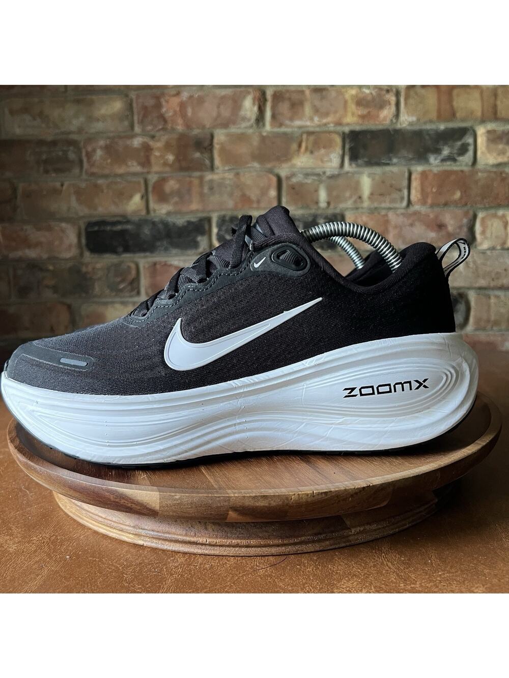 Nike Vomero Plus Max Cushion Black White Womens 10 Running Shoes Sneakers